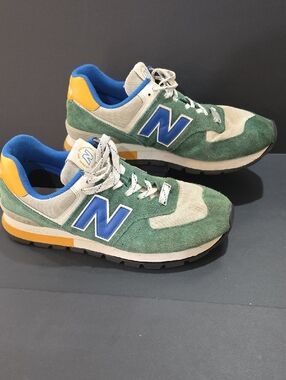 New Balance 574 Green Suede & Beige Mesh Sneakers Men's Size 11